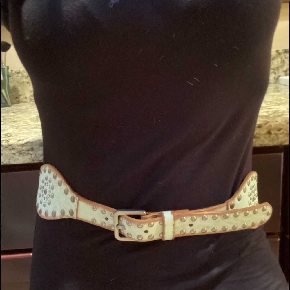 Linea Pelle Geniune Leather Belt - Medium